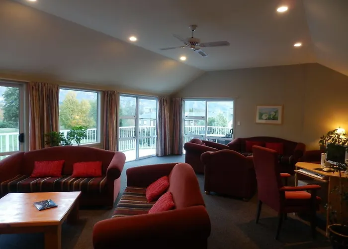 Lake Wanaka Lodge 4*