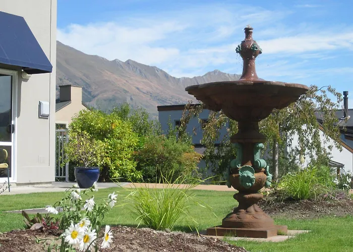 Inn Lake Wanaka Lodge